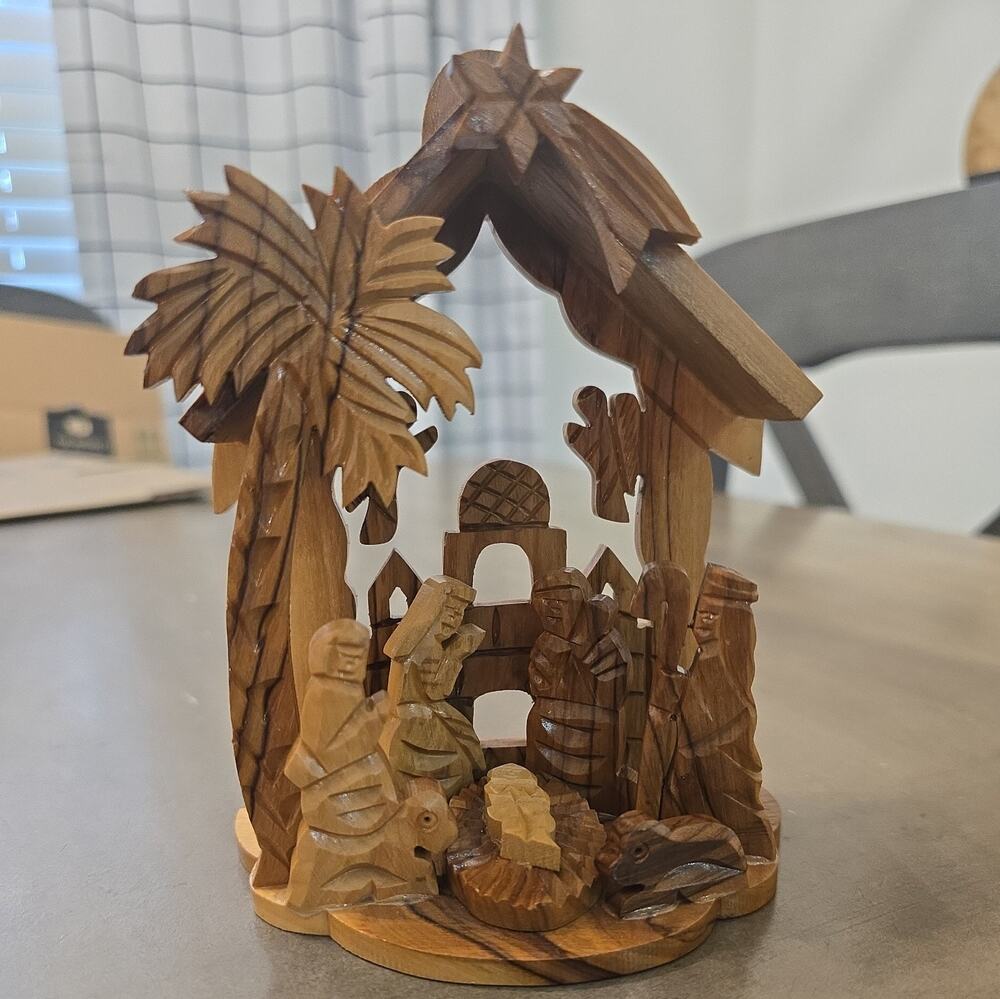 Olive Wood Manger Holy Family Holiday Christmas Decoration Nativity Scene 6x4.5"